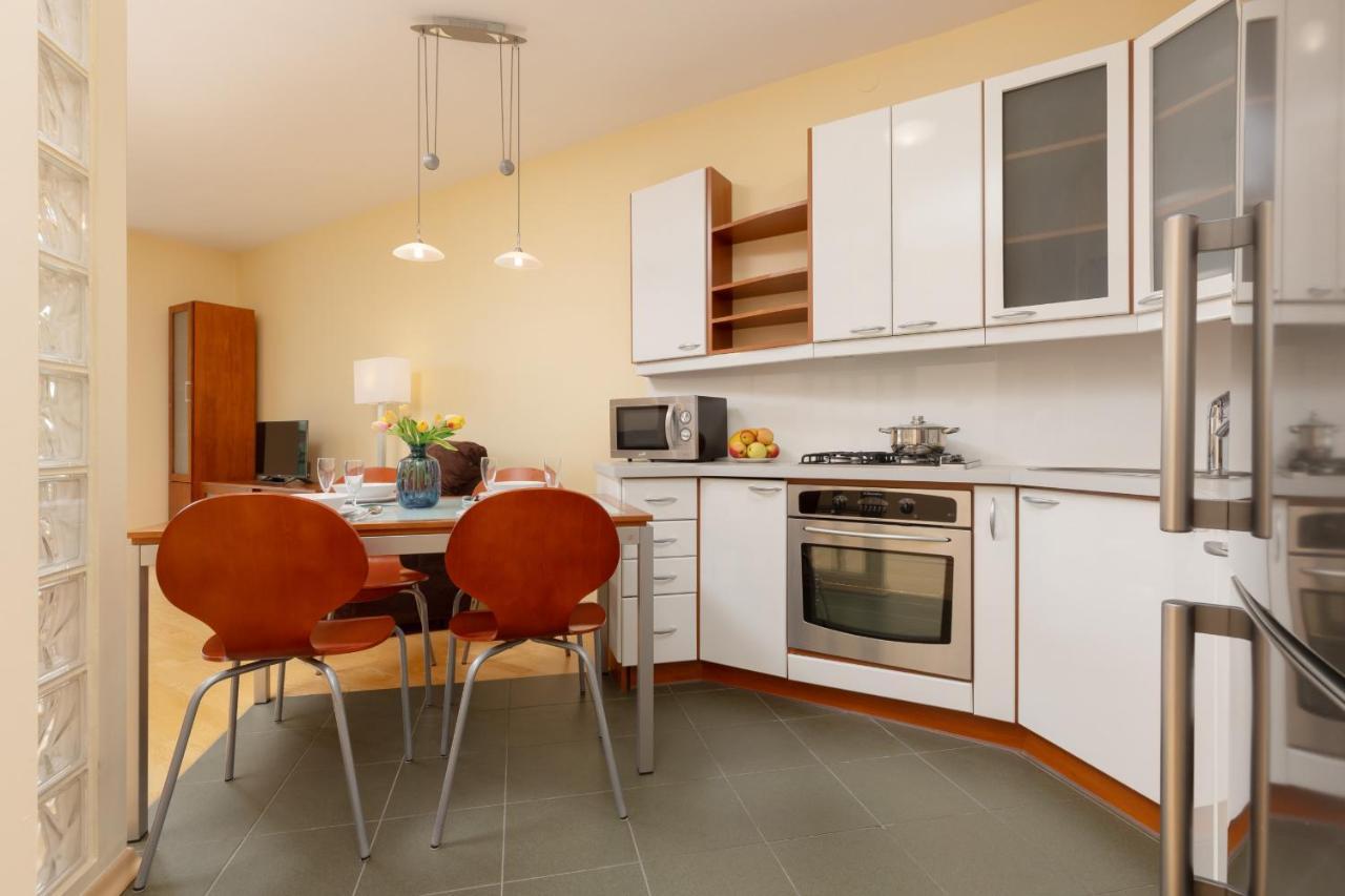 Spacious & Quiet 1 Bedroom Apartment In Pruszkow By Noclegi Renters Buitenkant foto