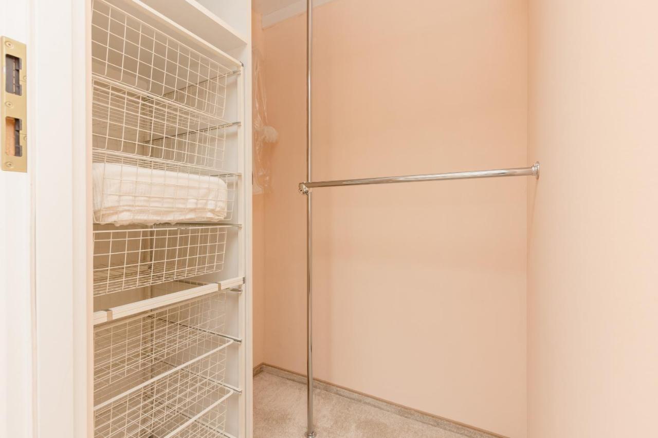 Spacious & Quiet 1 Bedroom Apartment In Pruszkow By Noclegi Renters Buitenkant foto